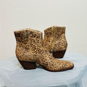 Dolce Vita Brown Ankle Boots with Western Flair
